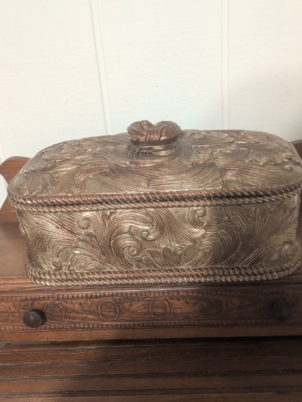 Ornate Decorative Metal Trinket Box in  Antique 2 Toned Gold And Copper Color